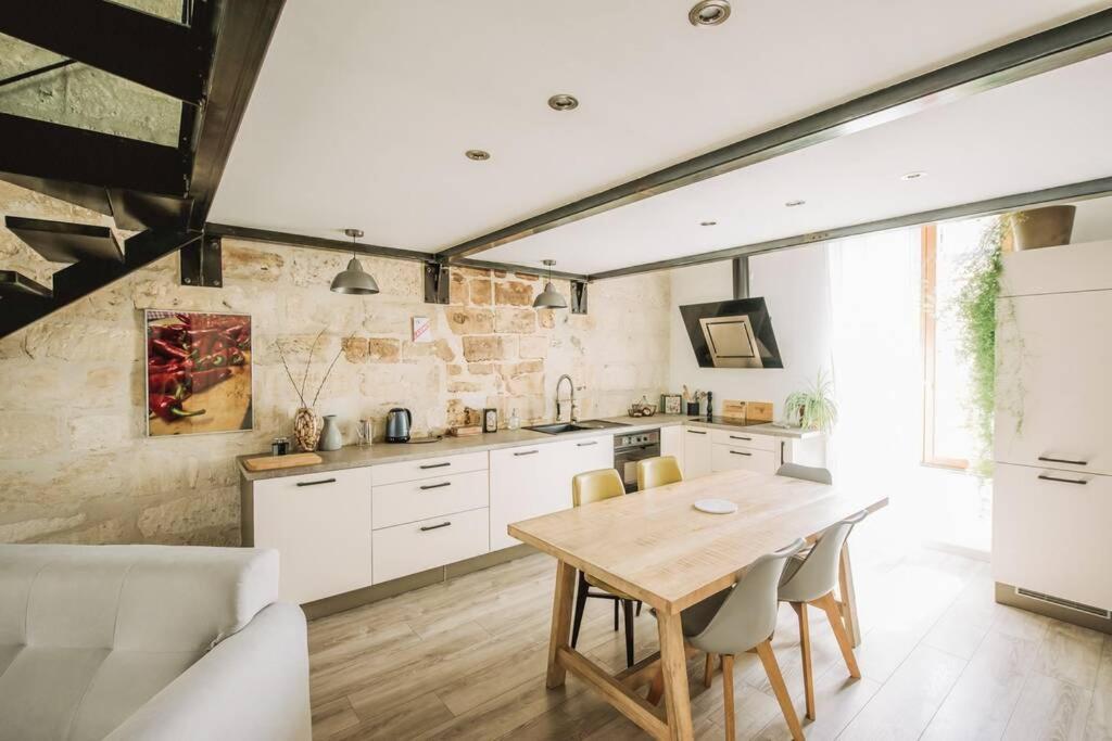 Duplex Climatise Centre Ancien 7Min A Pied Du Palais 6 Couchages Appartement Avignon Buitenkant foto