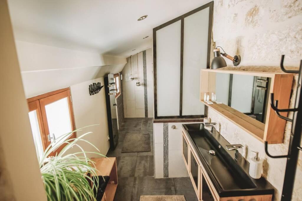 Duplex Climatise Centre Ancien 7Min A Pied Du Palais 6 Couchages Appartement Avignon Buitenkant foto