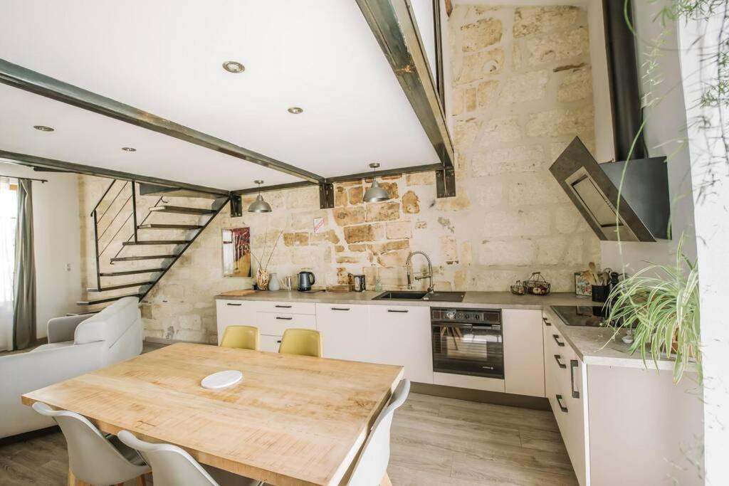 Duplex Climatise Centre Ancien 7Min A Pied Du Palais 6 Couchages Appartement Avignon Buitenkant foto